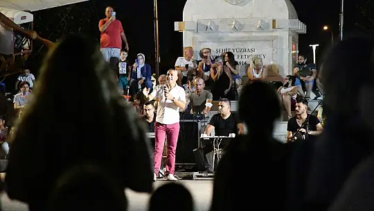 Müzikli Fethiye Akşamları Adem Kazan ile devam etti