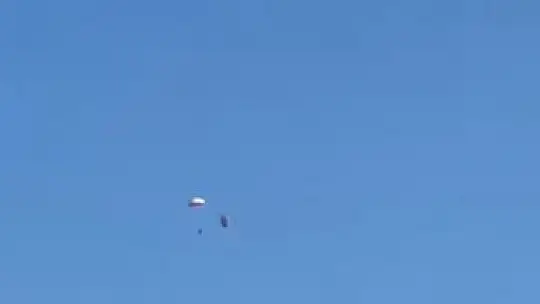 Paraşütler Dolaşınca Yedek Paraşütle İniş Yaptılar