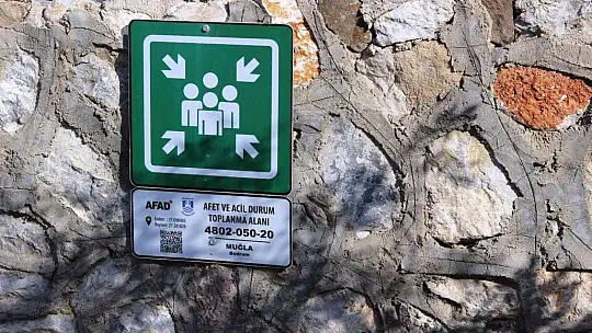 AFAD 'Afet ve acil durum toplanma alanı' kaçak hafriyatla doldu