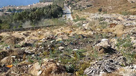 AFAD 'Afet ve acil durum toplanma alanı' kaçak hafriyatla doldu