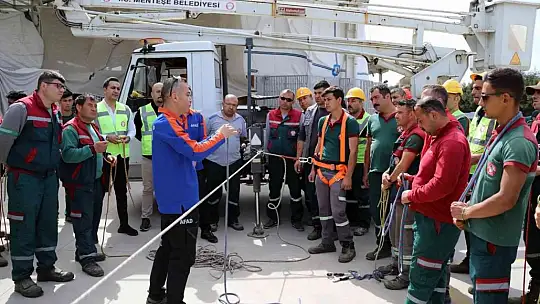 AFAD uzmanlarından Menteşe Belediyesi personeline eğitim