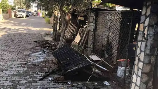 Ahır, alev topuna döndü