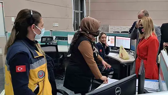 Ak Parti Muğla Milletvekili Gökcan, yeni yıla 112 Acil Çağrı Merkezi'nde girdi
