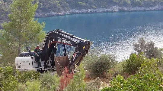Akbük koyunda yıkımlar tekrar başladı