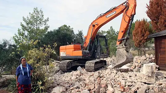 Akbük koyunda yıkımlar tekrar başladı
