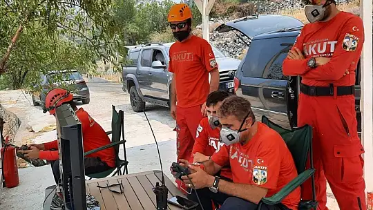 AKUT, Muğla'dan sonra Aydın Çine'de orman yangınlarına müdahale için operasyonda