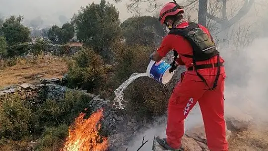 AKUT, Muğla'dan sonra Aydın Çine'de orman yangınlarına müdahale için operasyonda