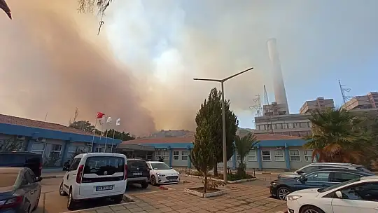 Alevler santrale yaklaştı