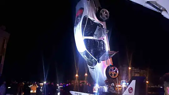 ALKOLLÜ SÜRÜCÜNÜN KULLANDIĞI OTOMOBİL DEREYE UÇTU: 2 ÖLÜ, 2 YARALI