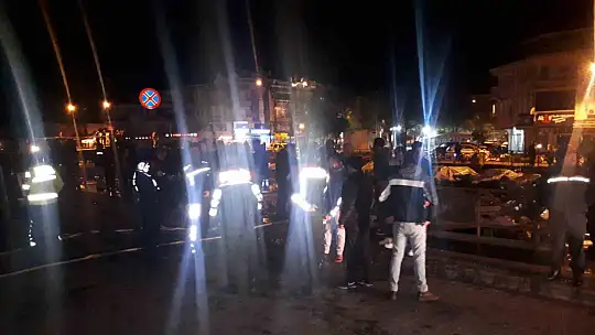 ALKOLLÜ SÜRÜCÜNÜN KULLANDIĞI OTOMOBİL DEREYE UÇTU: 2 ÖLÜ, 2 YARALI