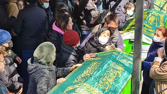 Almanya'da yangında ölen anne ve 3 çocuğu gözyaşlarıyla toprağa verildi