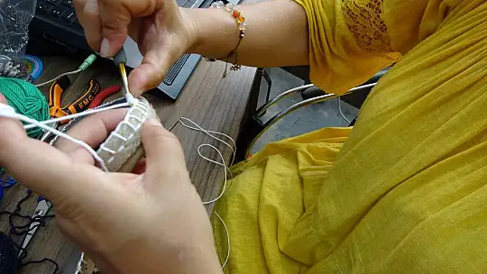 Altı yaşında öğrendiği örgü işi, geçim kaynağı oldu
