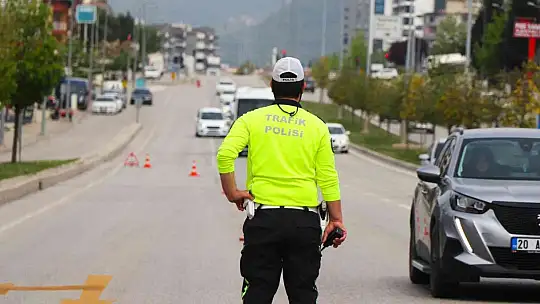 Antalya - Muğla karayolunda bayram bayram yoğunluğu başladı
