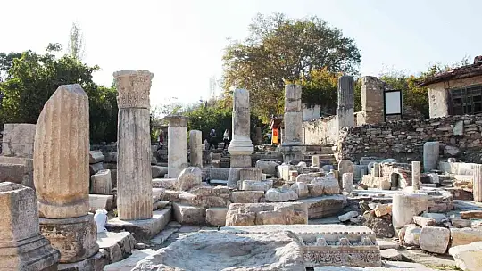 Antik dönemin en geniş caddesi ayağa kaldırılıyor