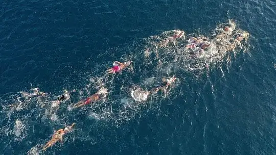 Aquamasters Yüzme Şampiyonası başladı