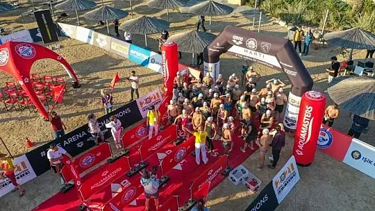 Aquamasters Yüzme Şampiyonası başladı