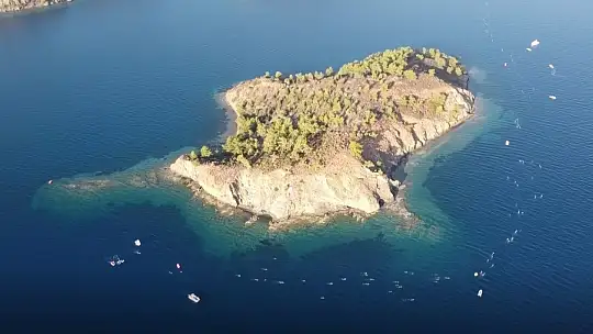 AQUAMASTERS YÜZME ŞAMPİYONASININ İLK GÜNÜ TAMAMLANDI