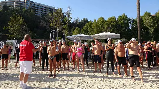 AQUAMASTERS YÜZME ŞAMPİYONASININ İLK GÜNÜ TAMAMLANDI