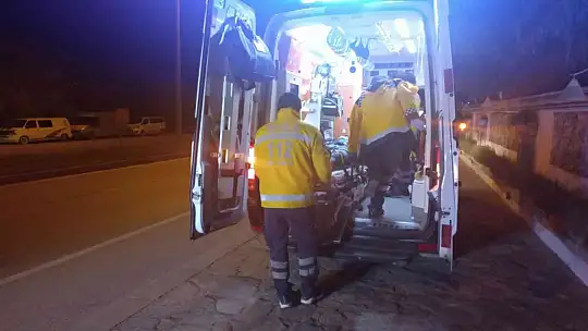 Arabaya çarpıp uçurumdan yuvarladı