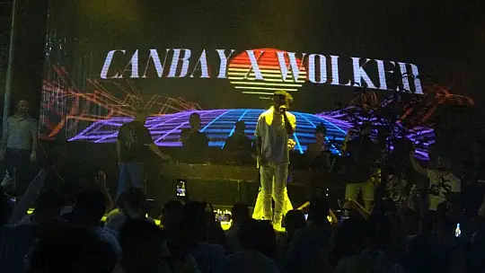 Areena'da Canbay ve Walker'dan konser