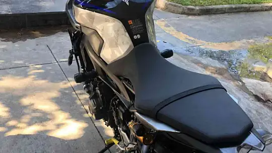 ARKA KAPIDAN GİRDİ, 300 BİNLİK MOTOSİKLETLE ÖN KAPIDAN ÇIKIP GİTTİ