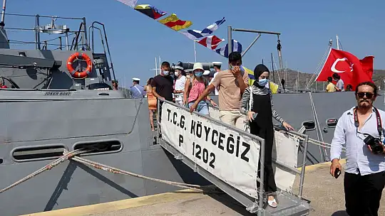 ASKERİ GEMİLER, FETHİYE'DE HALKIN ZİYARETİNE AÇILDI