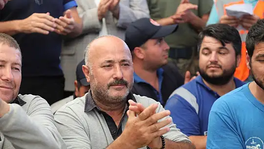 Ateş savaşçıları evlerine alkışlarla uğurladı