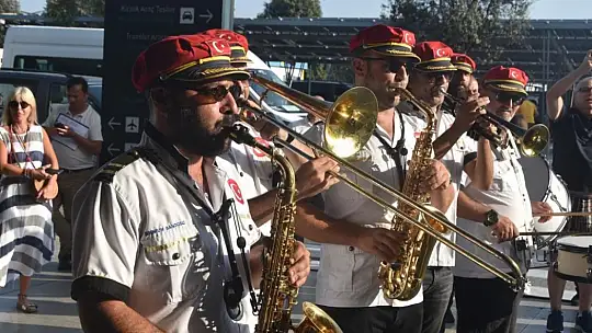 Adını Tarihe Yazdıran Aysu, Coşkuyla Karşılandı