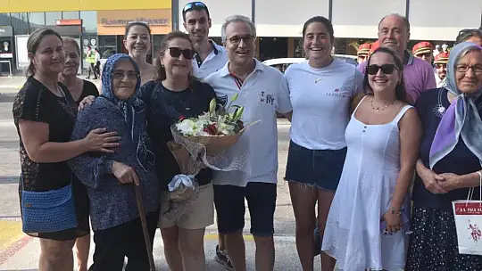 Adını Tarihe Yazdıran Aysu, Coşkuyla Karşılandı