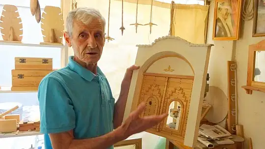 Muğla'nın tarihi simgesi şadırvan ve saatli kulenin maketini yapıyor