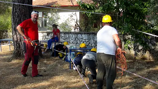 UMKE Gönüllülerine Komando Eğitimi