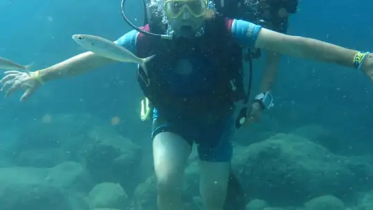 Denizin 40 Metre Derinliğinde Türk Bayrağı Açtı