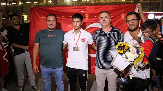 Rahmi Kaan Karahan, Kano'da tarih yazdı