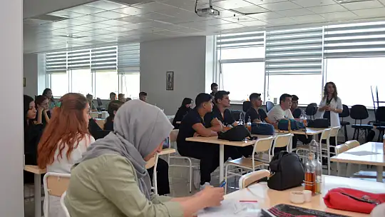 Öğrencilere Oryantasyon Eğitimi