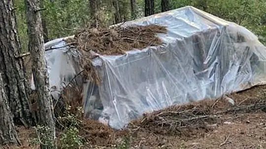Dağcılık Kulübü Üyelerini Hayrete Düşüren Avcı Kulübesi