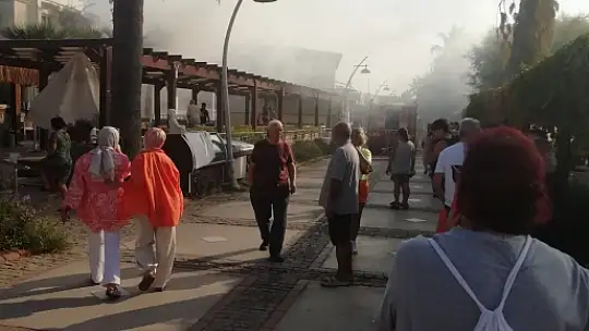 Otelde yangın paniği