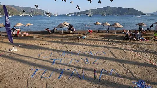 Plastik Kapaklarla Çevre Mesajı Verildi