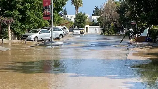 Restoran Sular Altında Kaldı