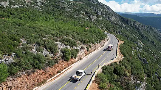 Büyükşehir 2023 Yılında 797 Kilometre Yol Çizgisi Yaptı