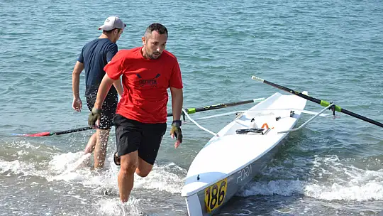 'Rowing Beach Sprint' yarışları başladı