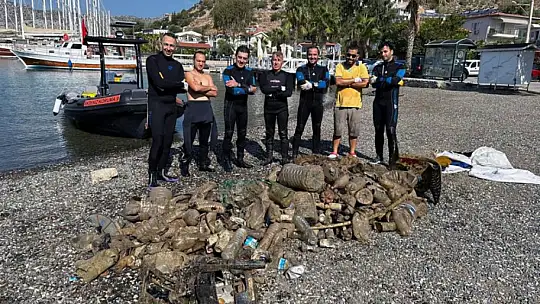 Deniz dibi temizliğinde, deniz motoru bulundu