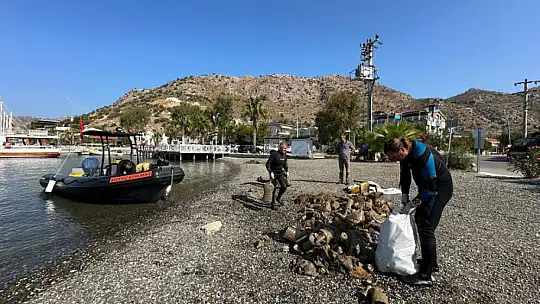 Deniz dibi temizliğinde, deniz motoru bulundu
