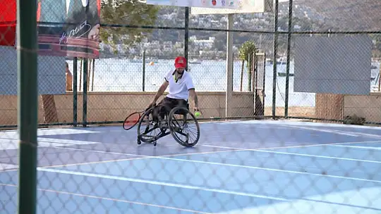 Tekerlekli Sandalye 100. Yıl Tenis Turnuvası ödül töreni ile son buldu