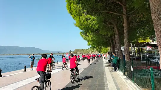 Bisikletçiler Cumhuriyet'in 100. Yılı için pedalladı