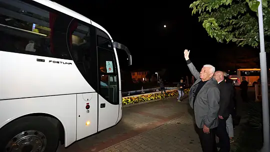 Kadınlar 100''üncü yılda Anıtkabir'e gönderildi