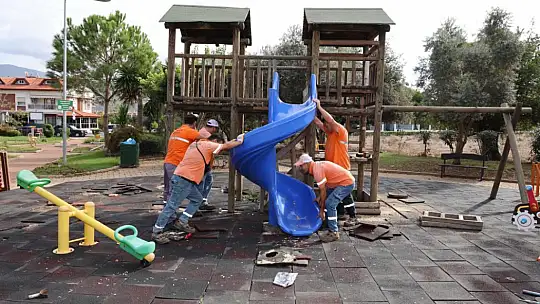 Marmaris'te parklar yenileniyor