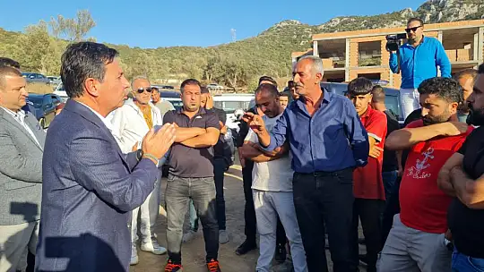 Başkan Aras, kaçak yapı sahipleriyle görüştü