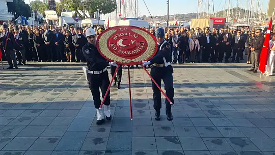 Saat 09.05'te Bodrum'da hayat durdu