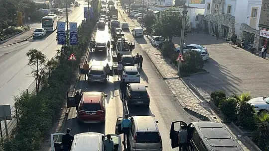 Saat 09.05'te Bodrum'da hayat durdu