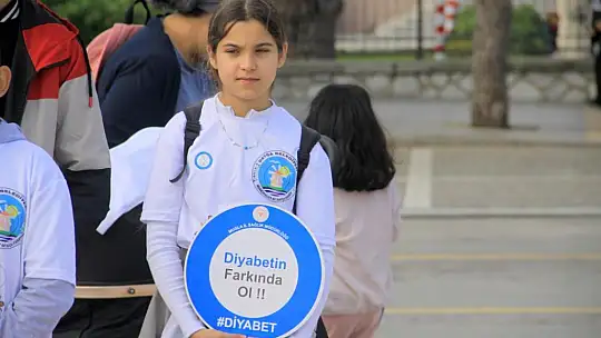 Muğla'da Diyabet günü nedeni ile çelenk sunma töreni gerçekleştirildi